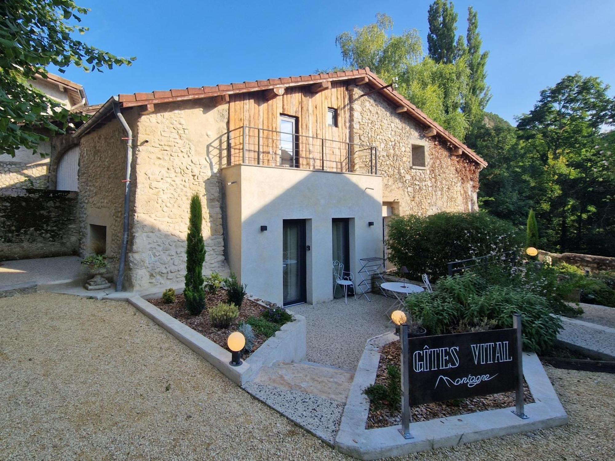 Gites De Charme - Gites Vital Peyrus Esterno foto